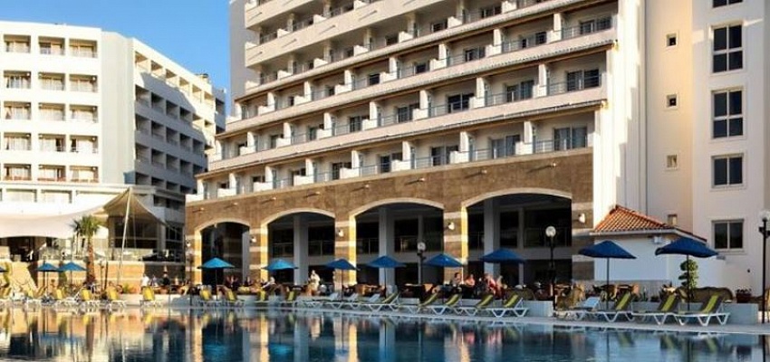 BATIHAN BEACH RESORT - Изображение 0