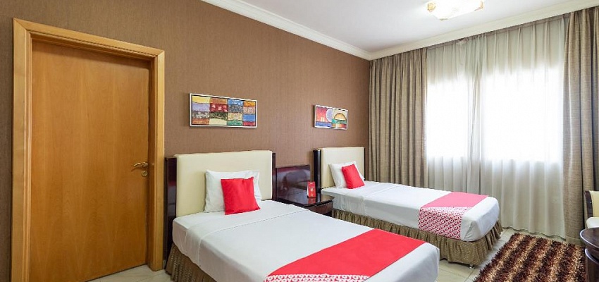 CRYSTAL PLAZA HOTEL - Изображение 0