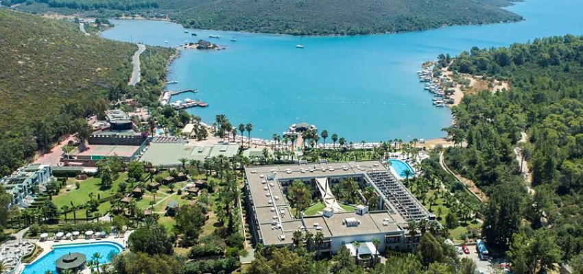 CRYSTAL GREEN BAY RESORT & SPA - Изображение 0