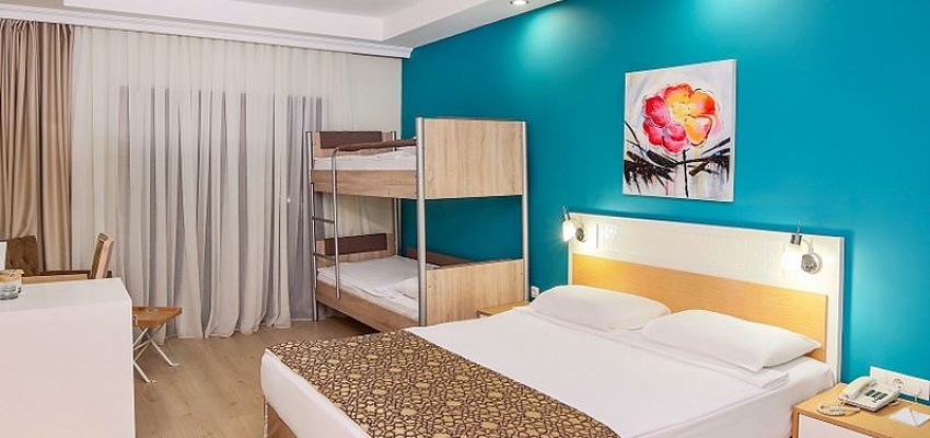 CRYSTAL GREEN BAY RESORT & SPA - Изображение 0
