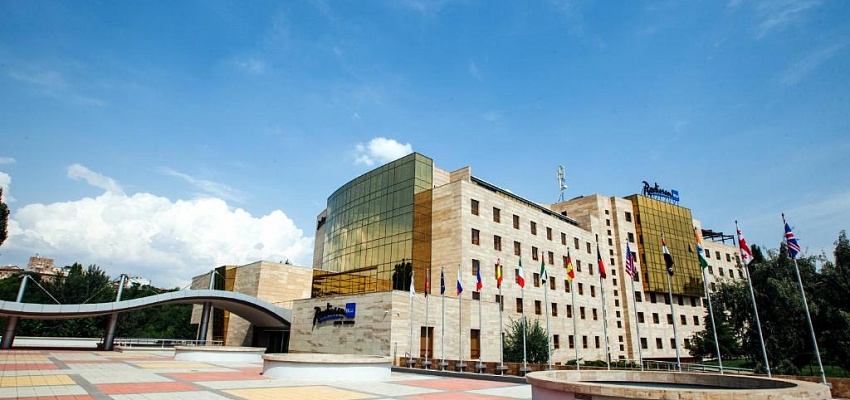 Radisson BLU Hotel Yerevan - Изображение 0