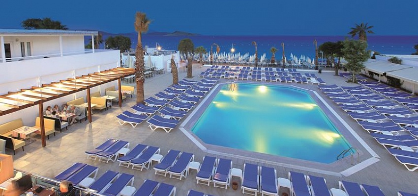 PETUNYA BEACH RESORT - Изображение 0