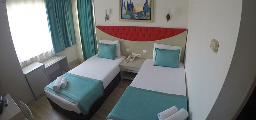 ALMENA HOTEL - Изображение 0