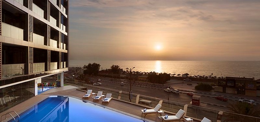 WYNDHAM GARDEN AJMAN CORNICHE - Изображение 0