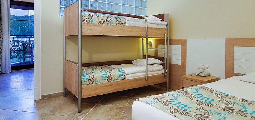 CRYSTAL GREEN BAY RESORT & SPA - Изображение 0