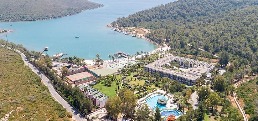 CRYSTAL GREEN BAY RESORT & SPA - Изображение 0