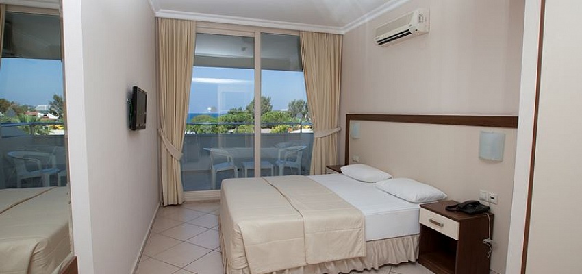 BATIHAN BEACH RESORT - Изображение 0