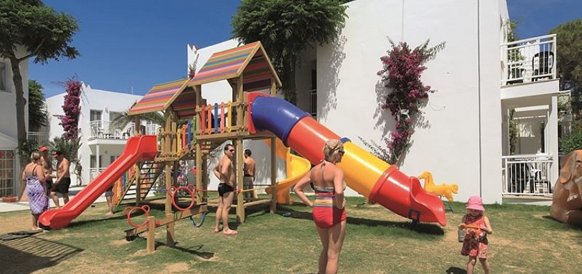 PETUNYA BEACH RESORT - Изображение 0
